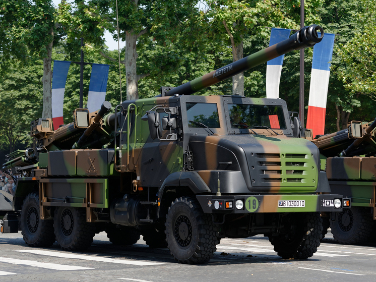 Украина начнет получать от Франции снятую с вооружения военную технику