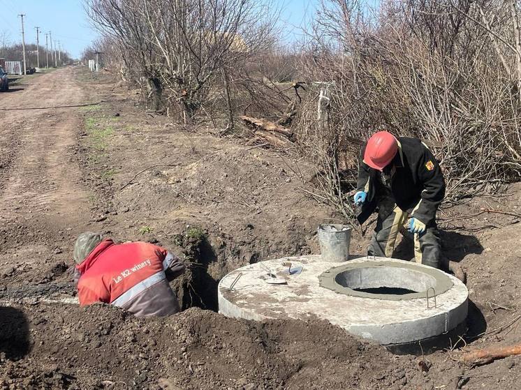 Севастопольцы помогли наладить водопровод в Новобогдановке
