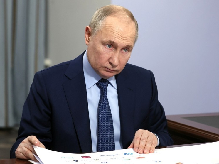Буквально неделю назад Владимир Путин был переизбран на новый президентский срок, как уже отправился в первую региональную поездку