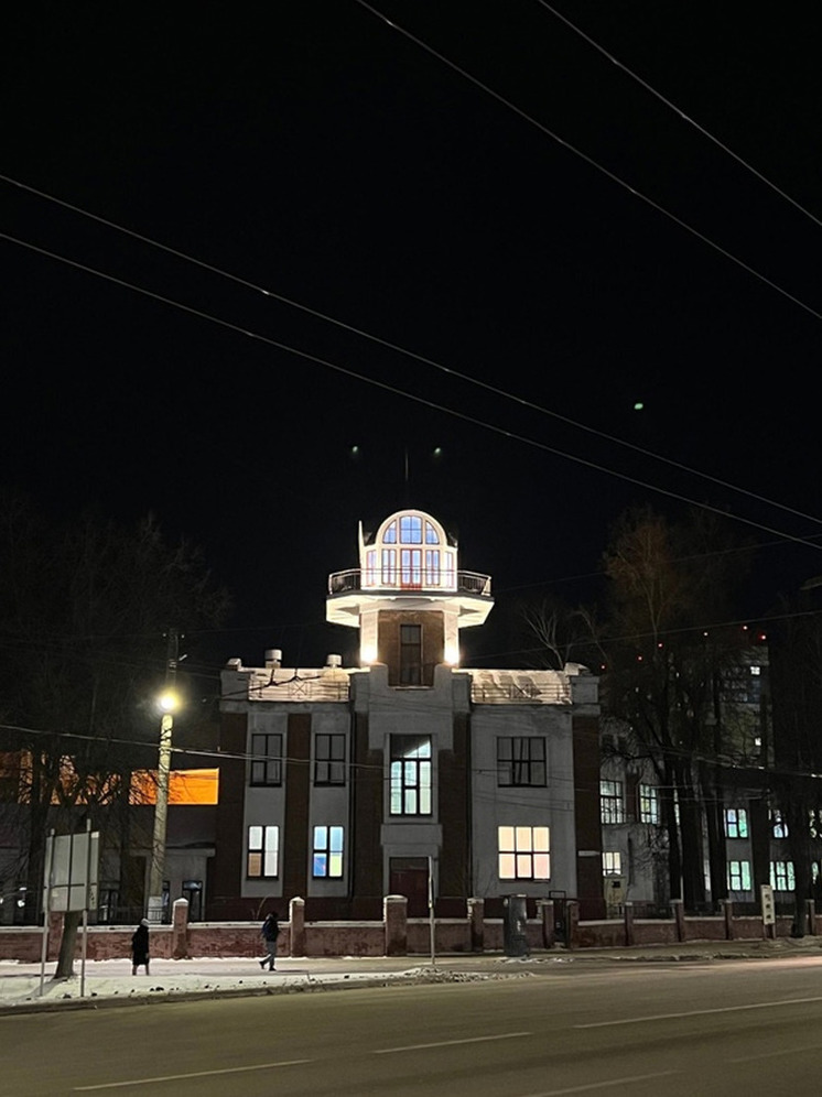 В Иванове продолжится ремонт кровли 32-й гимназии, известной как «Дом-птица»