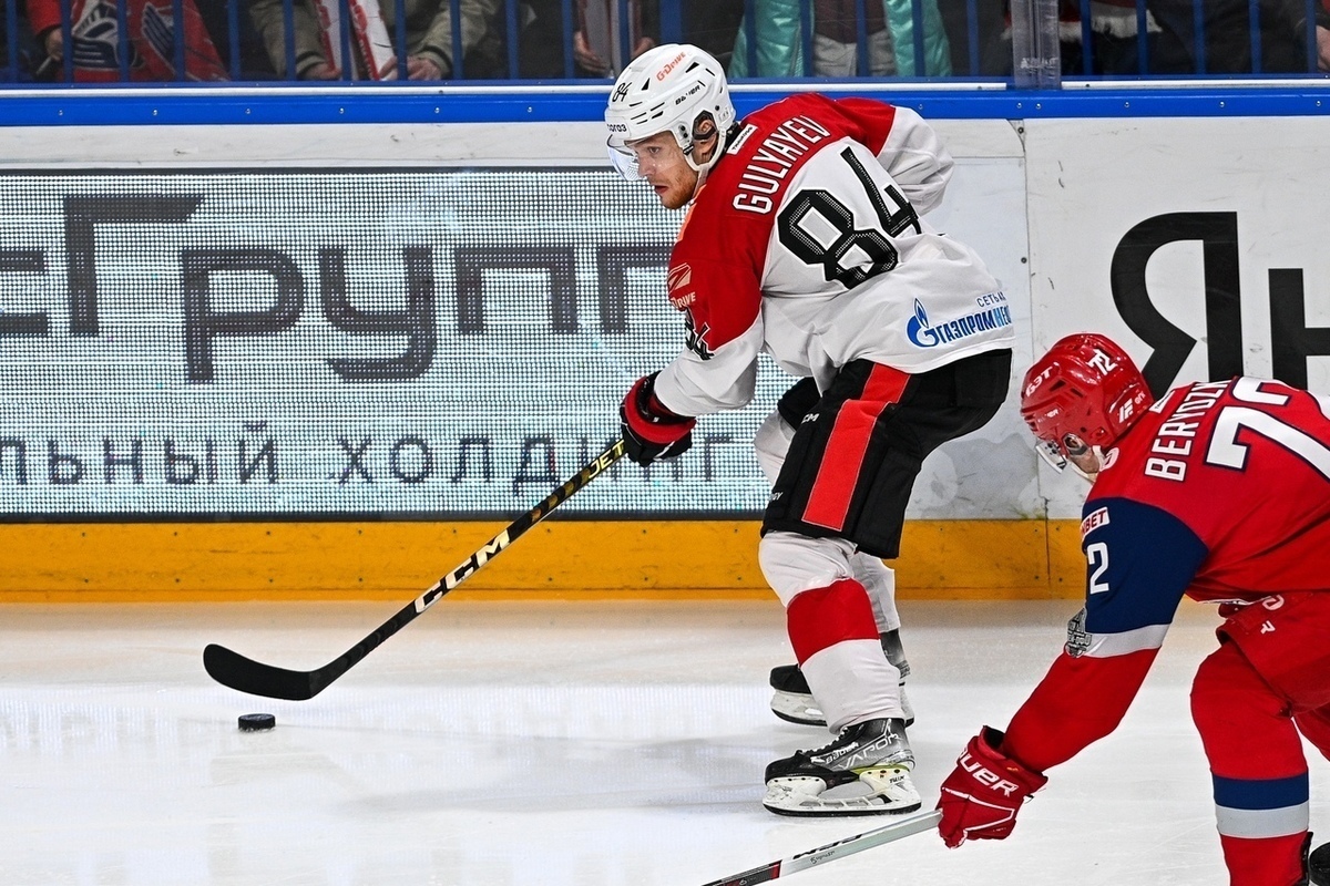 Omsk "Avangard" gave a strong victory over "Lokomotiv" and evened the score in the playoff series