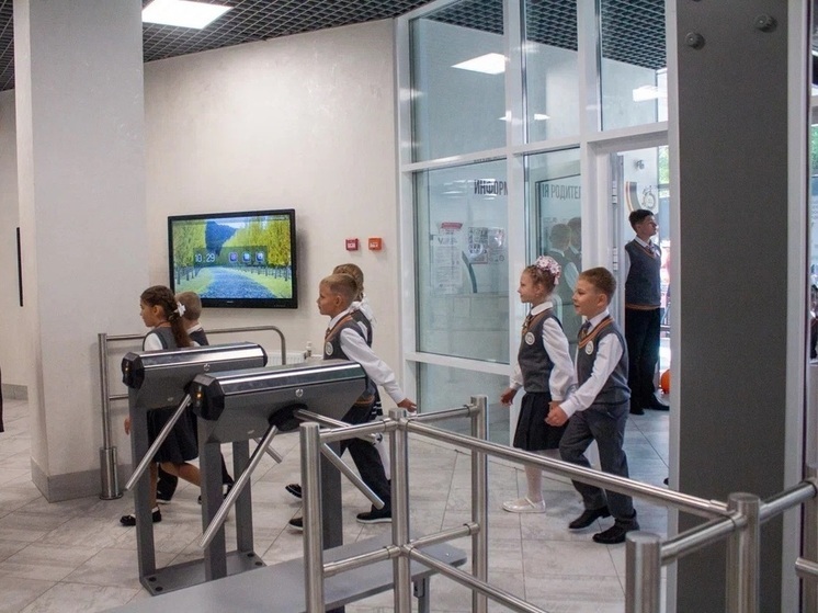 Мест для первоклассников не осталось в некоторых школах и гимназиях Томска