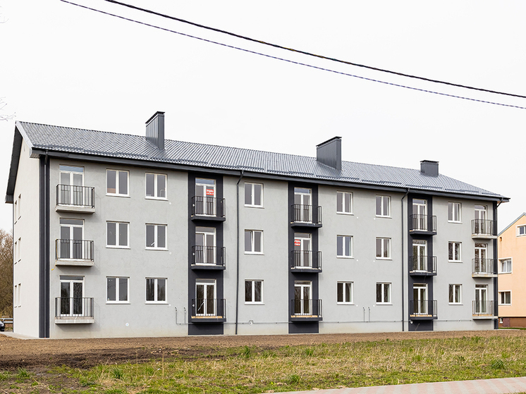 В Светловском округе жители аварийных домов получили квартиры