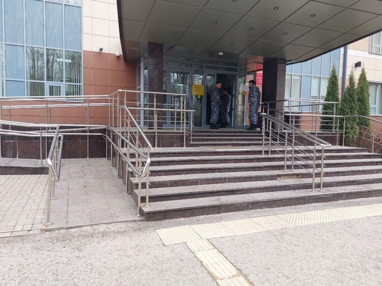Тренировка по эвакуации при пожаре состоялась в Арбитражном суде Псковской области