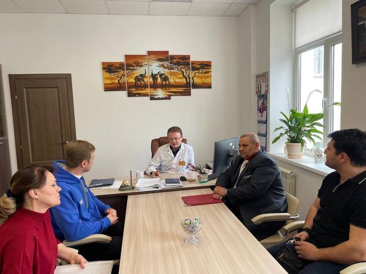 В Челябинске «Единая Россия» проверила ремонт крыши на станции переливания крови