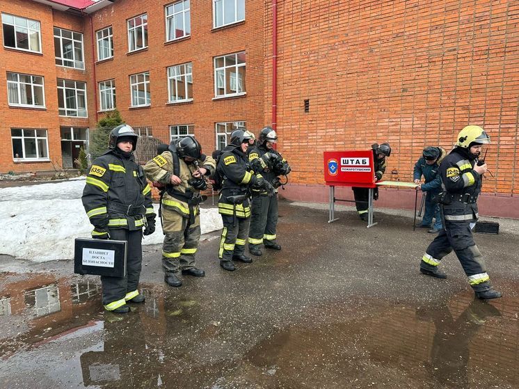 В г. Пущино городского округа Серпухов прошли учения огнеборцев