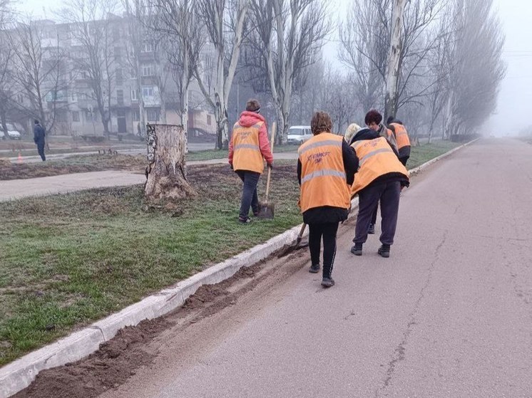 Коммунальщики продолжают наводить порядки на улицах Днепрорудного