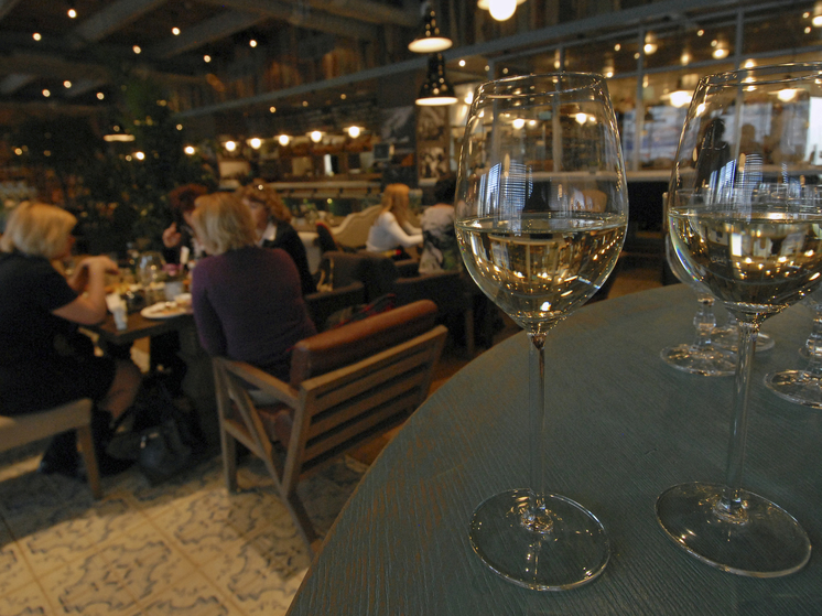 Подмосковный врач назвал признаки развития зависимости от спиртного