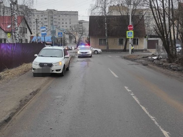 В Твери на пешеходном переходе женщину сбил автомобиль