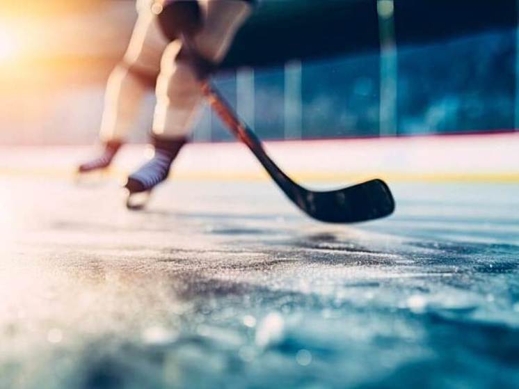 Тамбовская хоккейная молодежка проиграла в Боброве