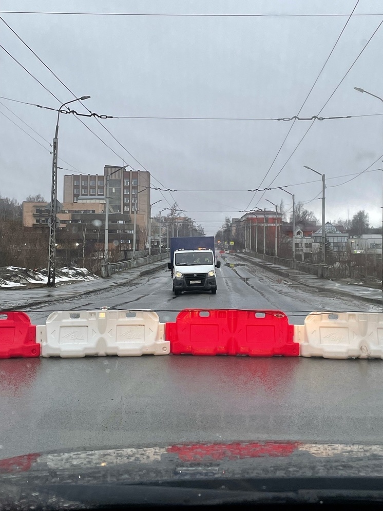 Нет веры: Мост в Петрозаводске закрыли раньше обещанного