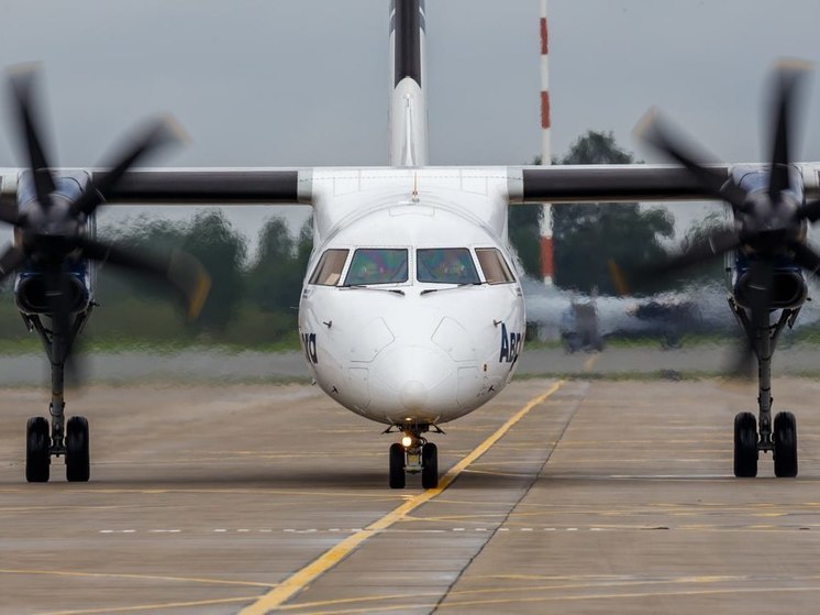 Следовавший из Сахалина в Харбин самолет De Havilland Canada DHC-8-400 совершил вынужденную посадку в аэропорту вылета