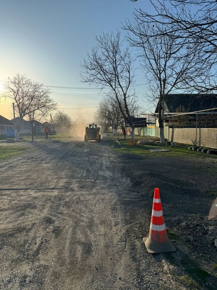 В Минераловодском округе продолжается ремонт дорог