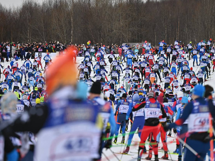 В Долине Уюта стартовал юбилейный Мурманский лыжный марафон