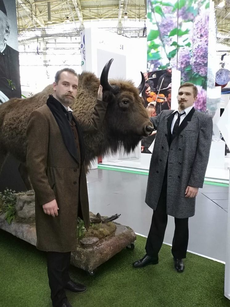 Орловцы предоставили возможность гостям выставки «Россия» встретиться с Лесковым и Буниным