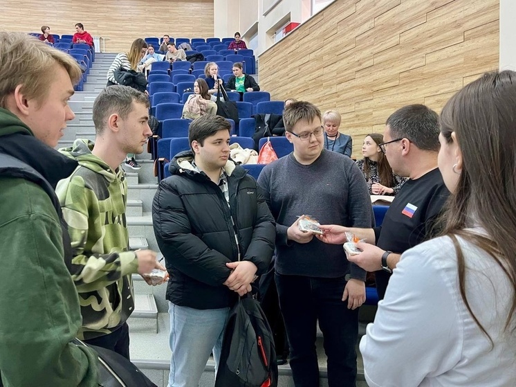 Главврач больницы Сортавалы встретился в Питере со своими будущими работниками