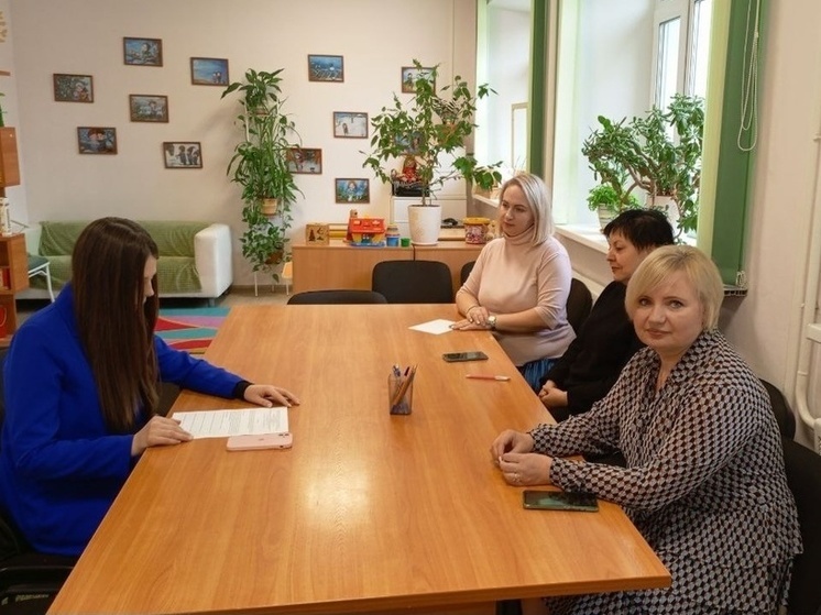 В Серпухове завершили обучение в Школе приемных родителей