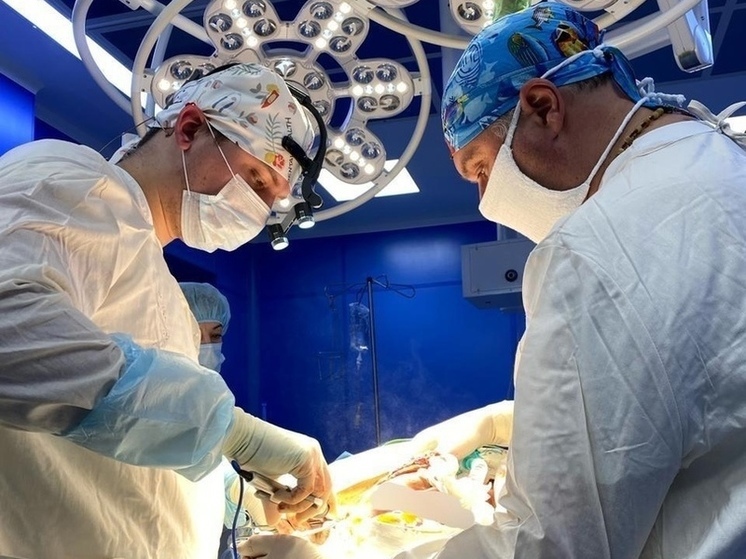 Мастер-класс «Живая хирургия» прошёл для врачей в Псковском онкодиспансере