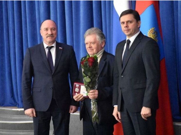 Композитору Евгению Дербенко вручена награда за вклад в развитие Орловской области