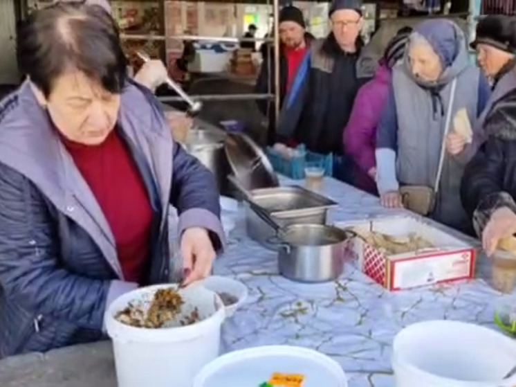 Пункт горячего питания поддерживает жителей города Каховки