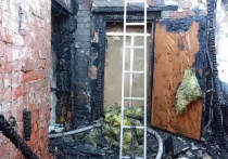 Тело 58-летнего владельца дома, было обнаружено после того, как пожарные завершили тушение пожара в нем