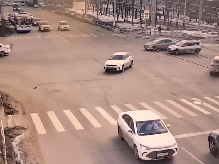 В аварии в Москве погибли водитель и пассажир иномарки