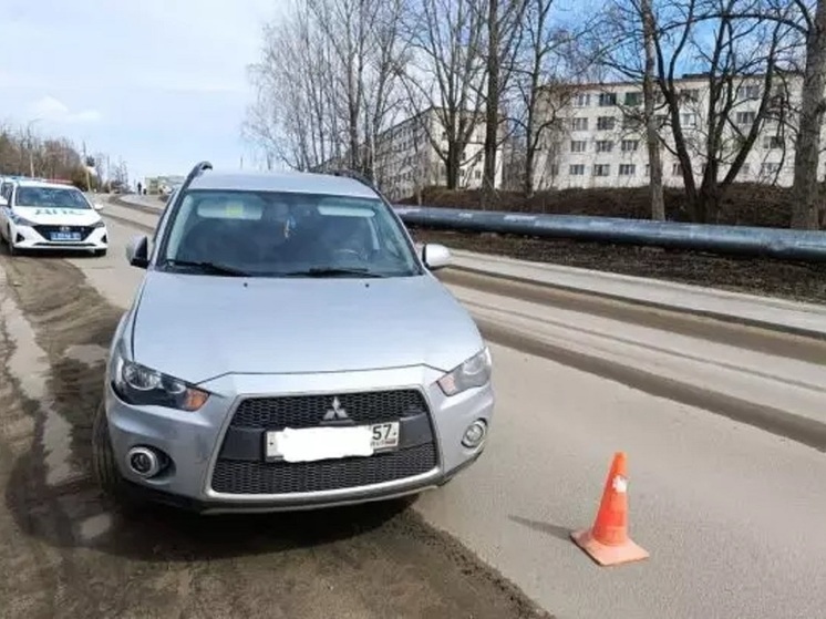 Орловчанка на иномарке влетела на тротуаре в женщину с ребёнком