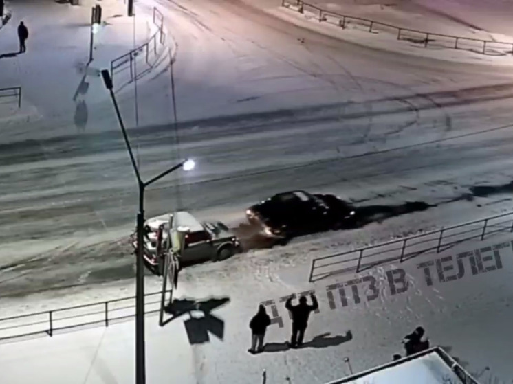 Машину жителя Костомукши протаранили два раза подряд