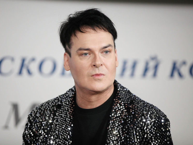 Артист не успел к зрителям