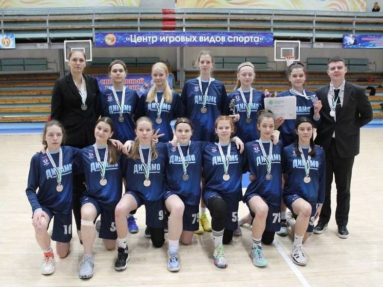 Юные курянки завоевали серебро на Всероссийских соревнованиях по баскетболу