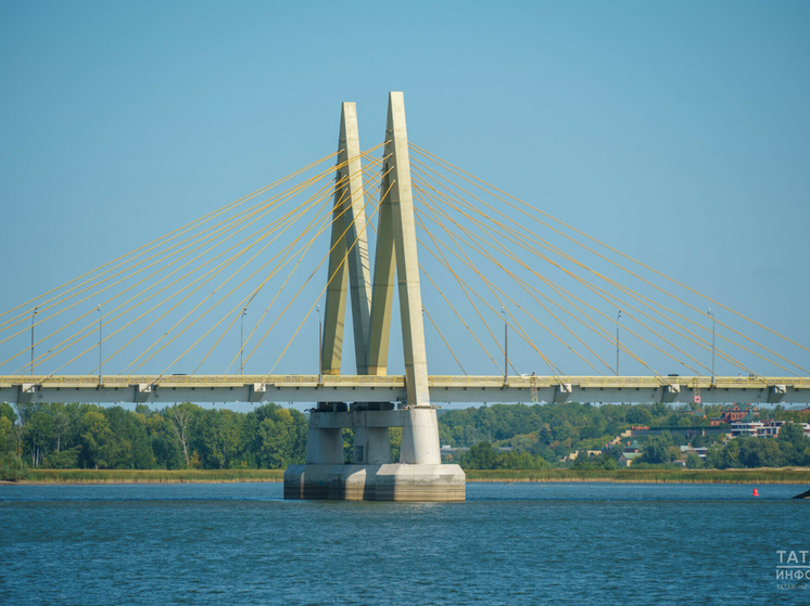 Закрыли на ремонт часть моста Миллениум в Казани
