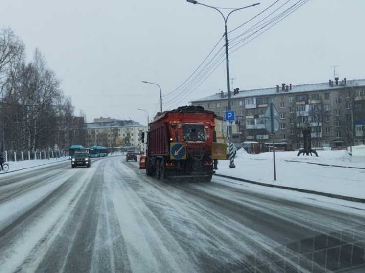 «Мезенцы»-дорожники продолжают работы по зимнему содержанию архангельских дорог