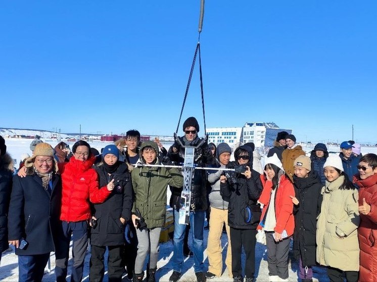 В Хангаласком районе якутские школьники запустили стратосферный спутник