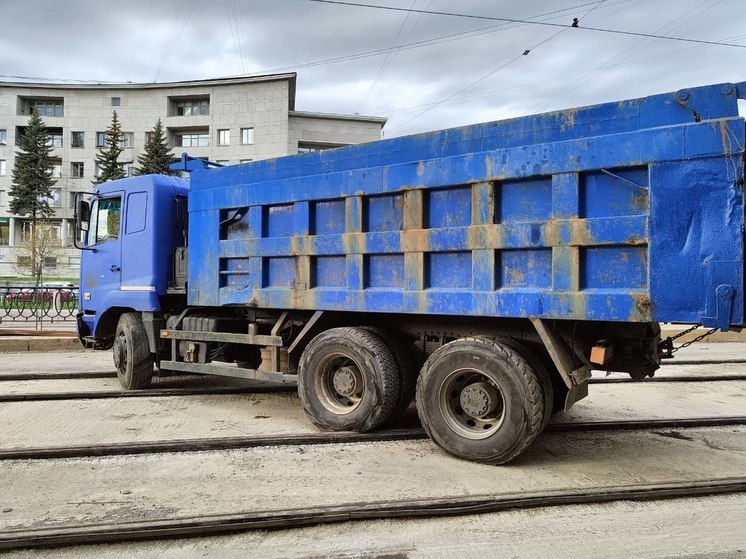 В Ленобласти из-за просушки дорог движение грузовиков будет ограничено с 1 по 30 апреля