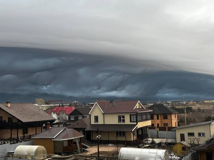 Необычные облака увидели жители Иркутска утром 1 апреля