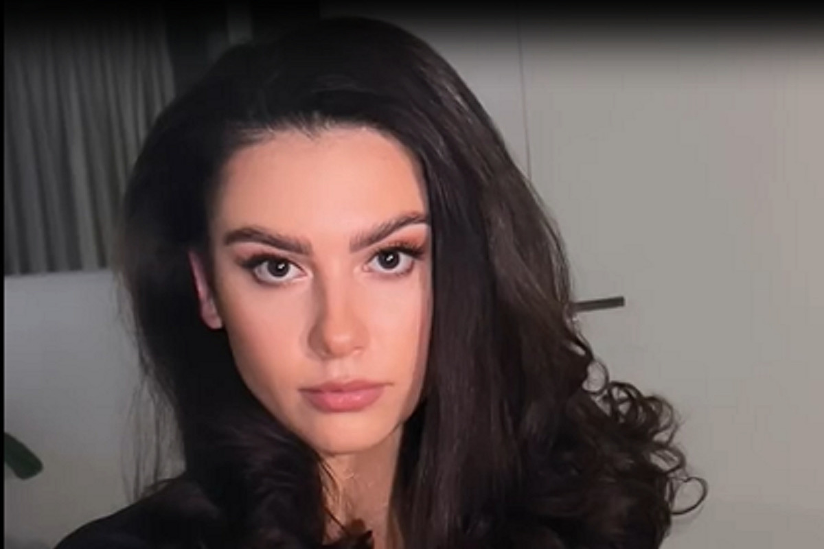 Гимнастка поделилась горячими фото