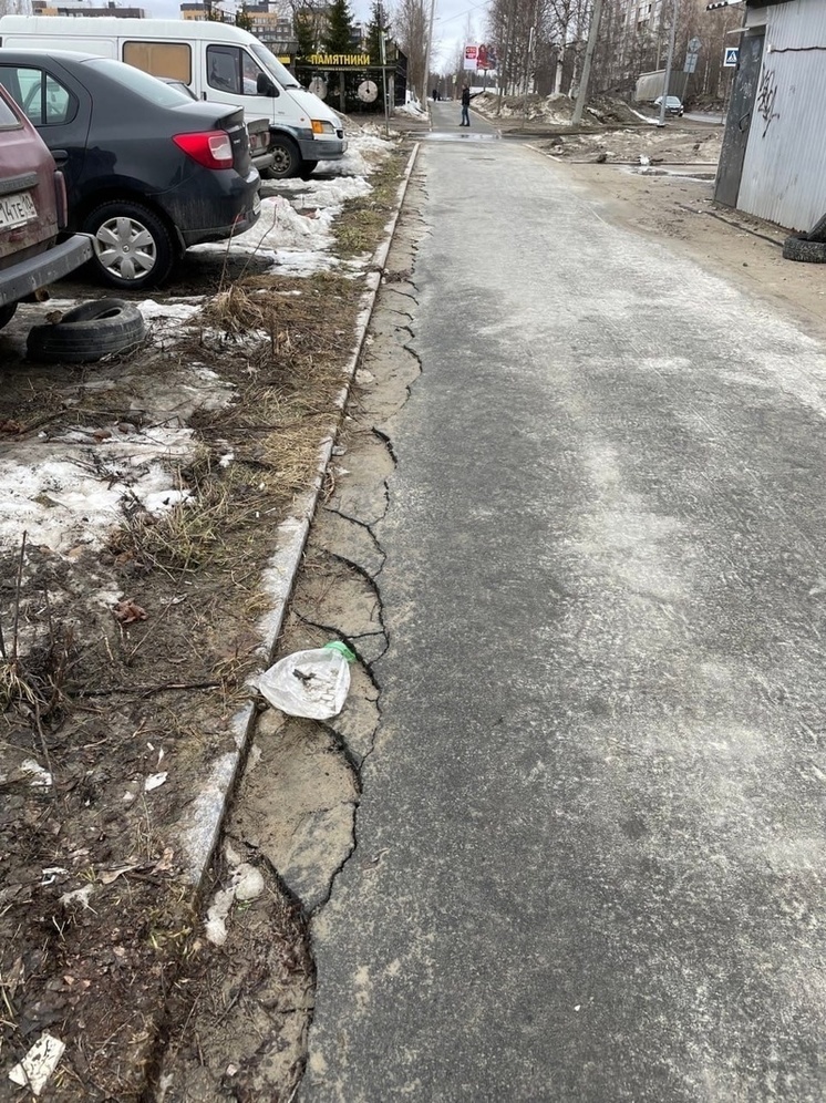 Тротуар из современных материалов не продержался и трех лет в Петрозаводске