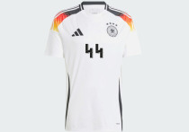 Номер 44 запрещается наносить на футбольную форму Германии из-за отсылки к символике нацизма