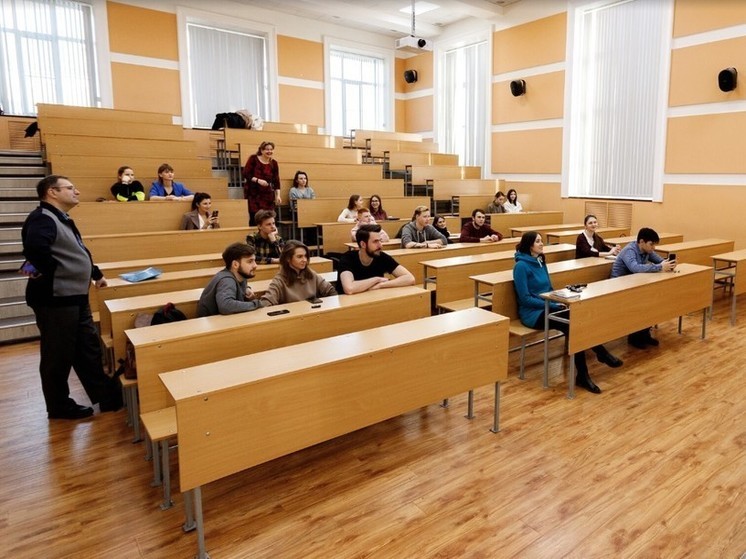 Куда пойти учиться: ТОП-вузов для псковских выпускников