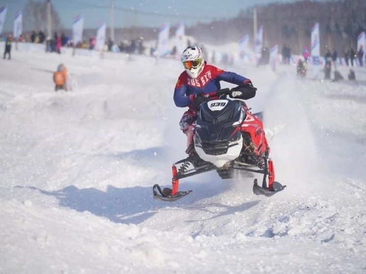 Ямальцев приглашают зарядиться адреналином на всероссийских состязаниях снегоходчиков
