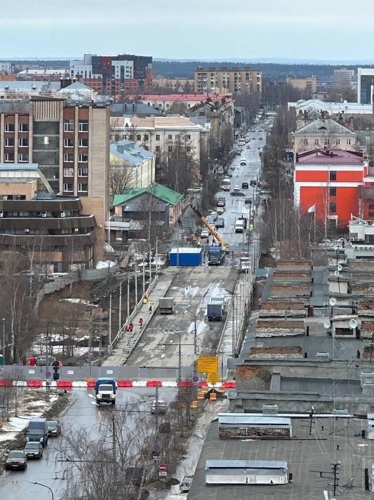 Закрытый мост на Мерецкова в Петрозаводске начали разбирать