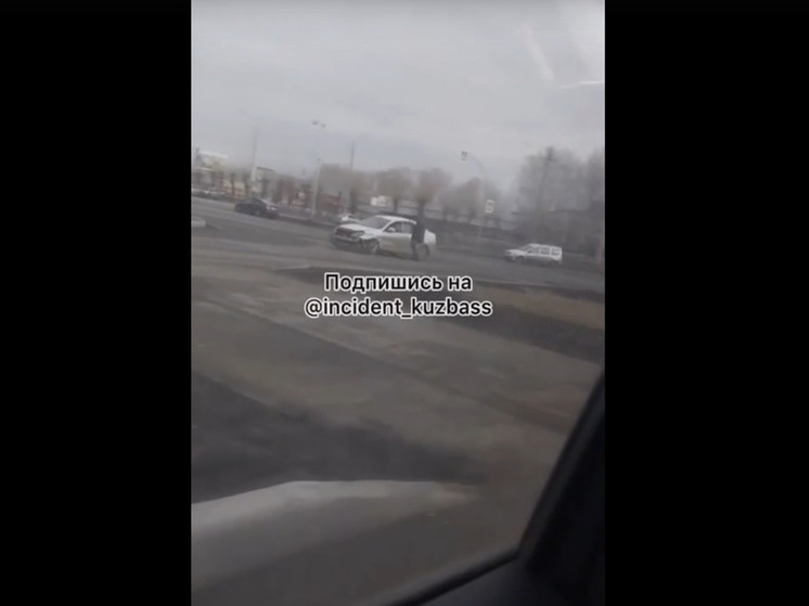 Жесткое ДТП произошло на оживленном перекрестке в Кемерове