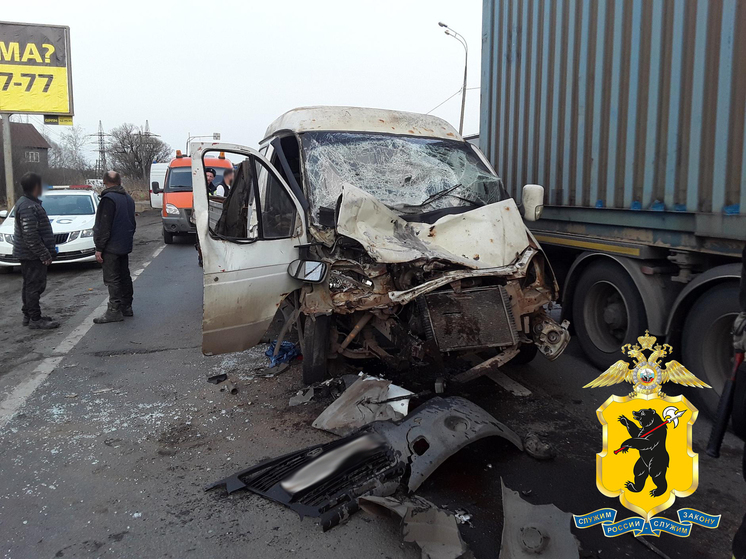 В аварии в Ростовском районе травмированы трое мужчин