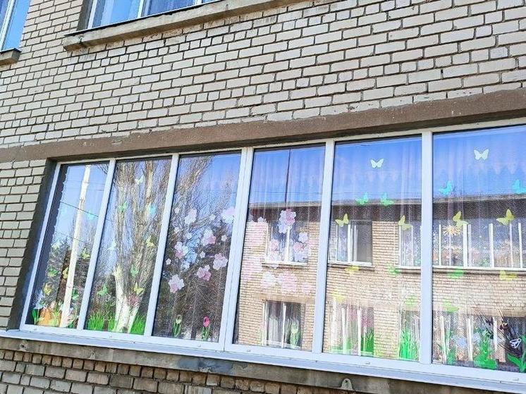 В пологовском детском саду восстановили повреждённые от обстрела ВСУ окна