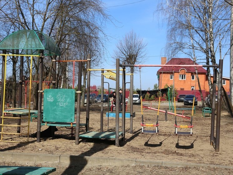 В Большом Серпухове обновят 19 детских площадок