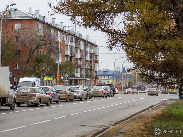 Высокобалльные пробки сковали движение в центре Кемерова