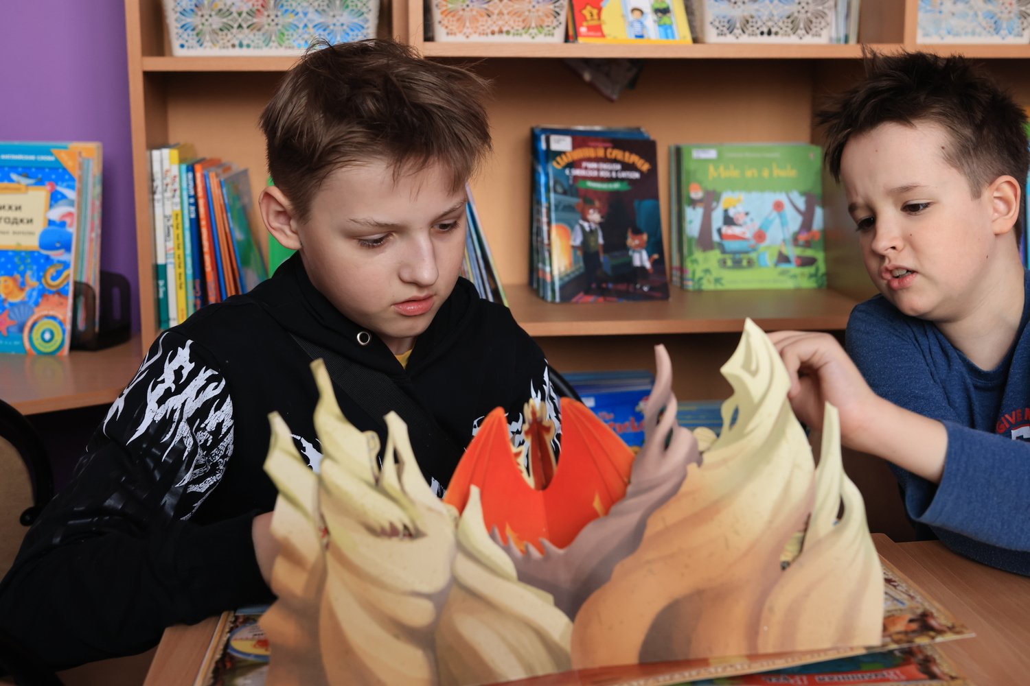 Сегодня отмечается Межднародный день детской книги. Смотрим фото и удивляемся