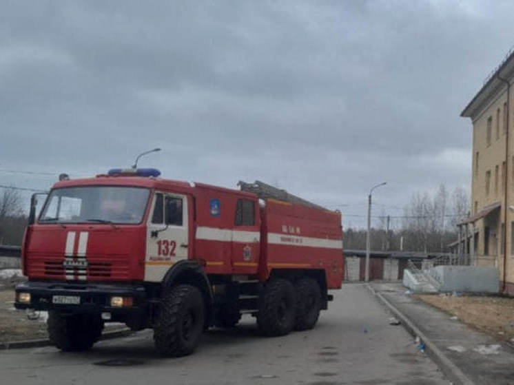 Более 200 человек эвакуировали из-за пожара в лодейнопольской поликлинике