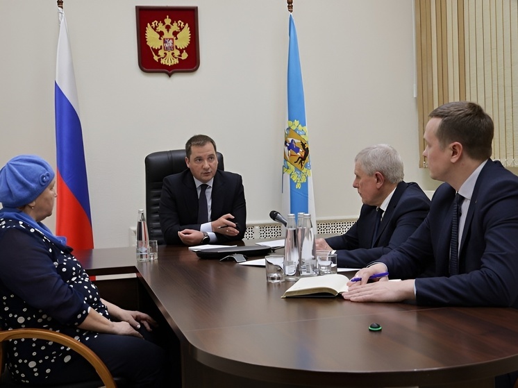 Губернатор Архангельской области провел прием граждан по поручению президента