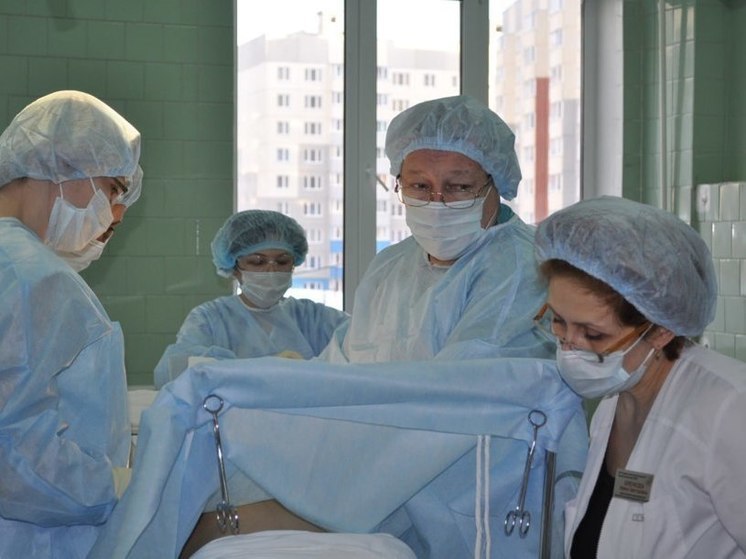 Чувашские врачи сохранили роженице с опухолью возможность стать матерью